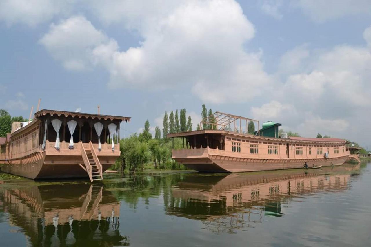 Wangnoo Heritage Houseboats Hotel Srīnagar Exterior foto